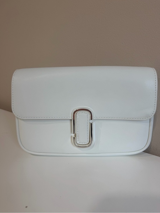 Marc Jacobs Handbags - New Marc Jacob’s The J MARC SHOULDER Medium white BAG